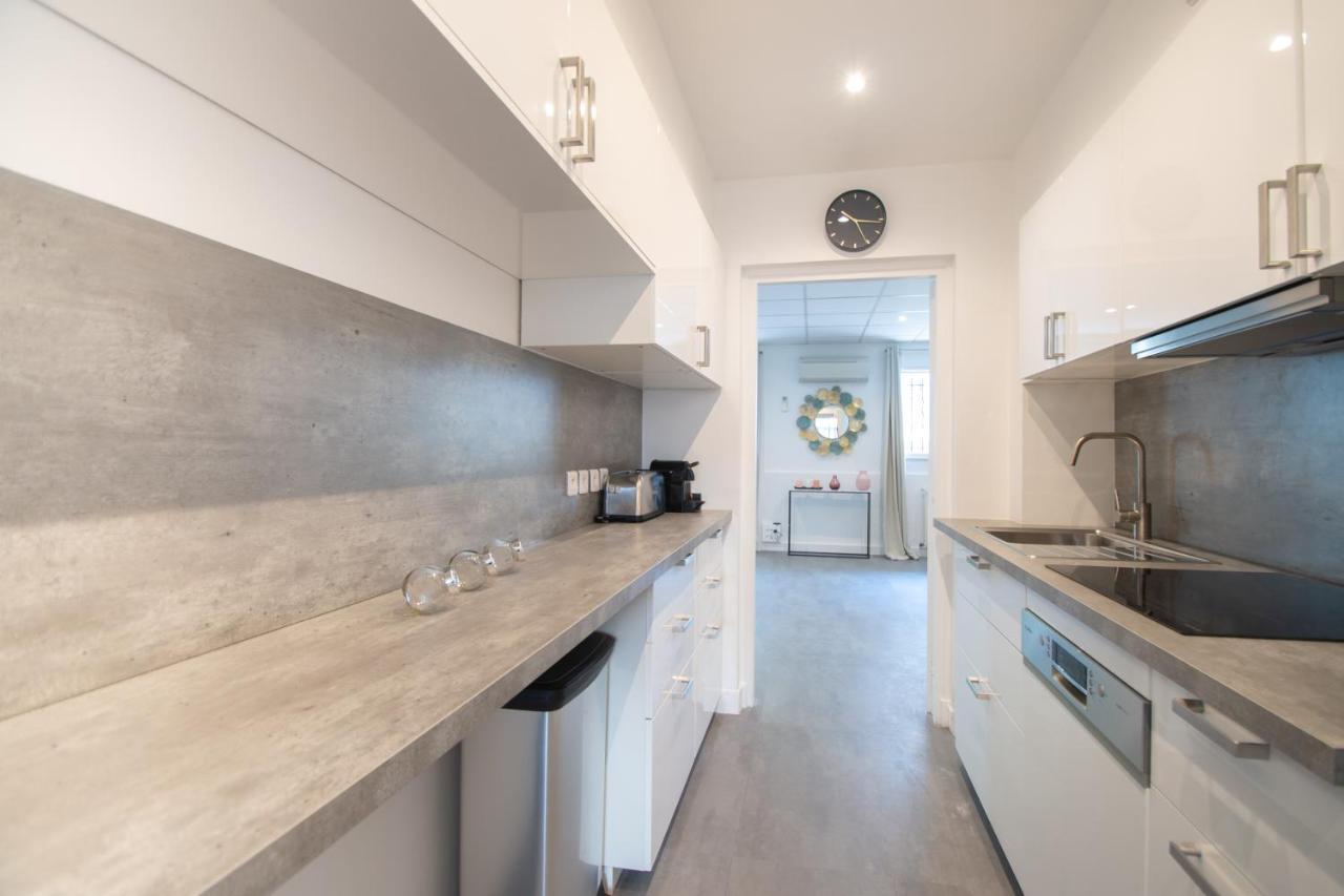 Luxury Flat- Eiffel Tower Aparthotel Parigi